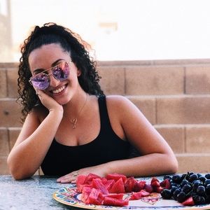 Meet your Posher, Lydia